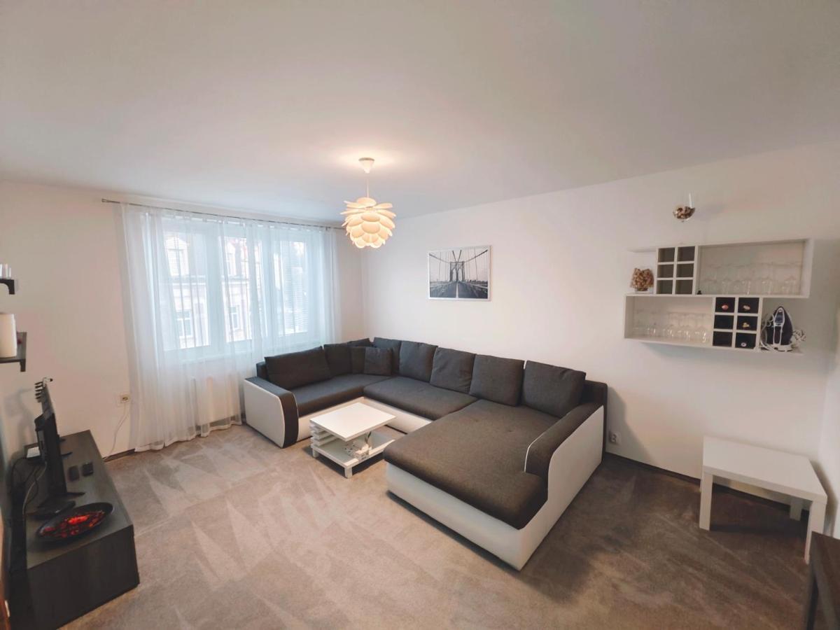 Apartman V Centru Karlsbad Exterior foto